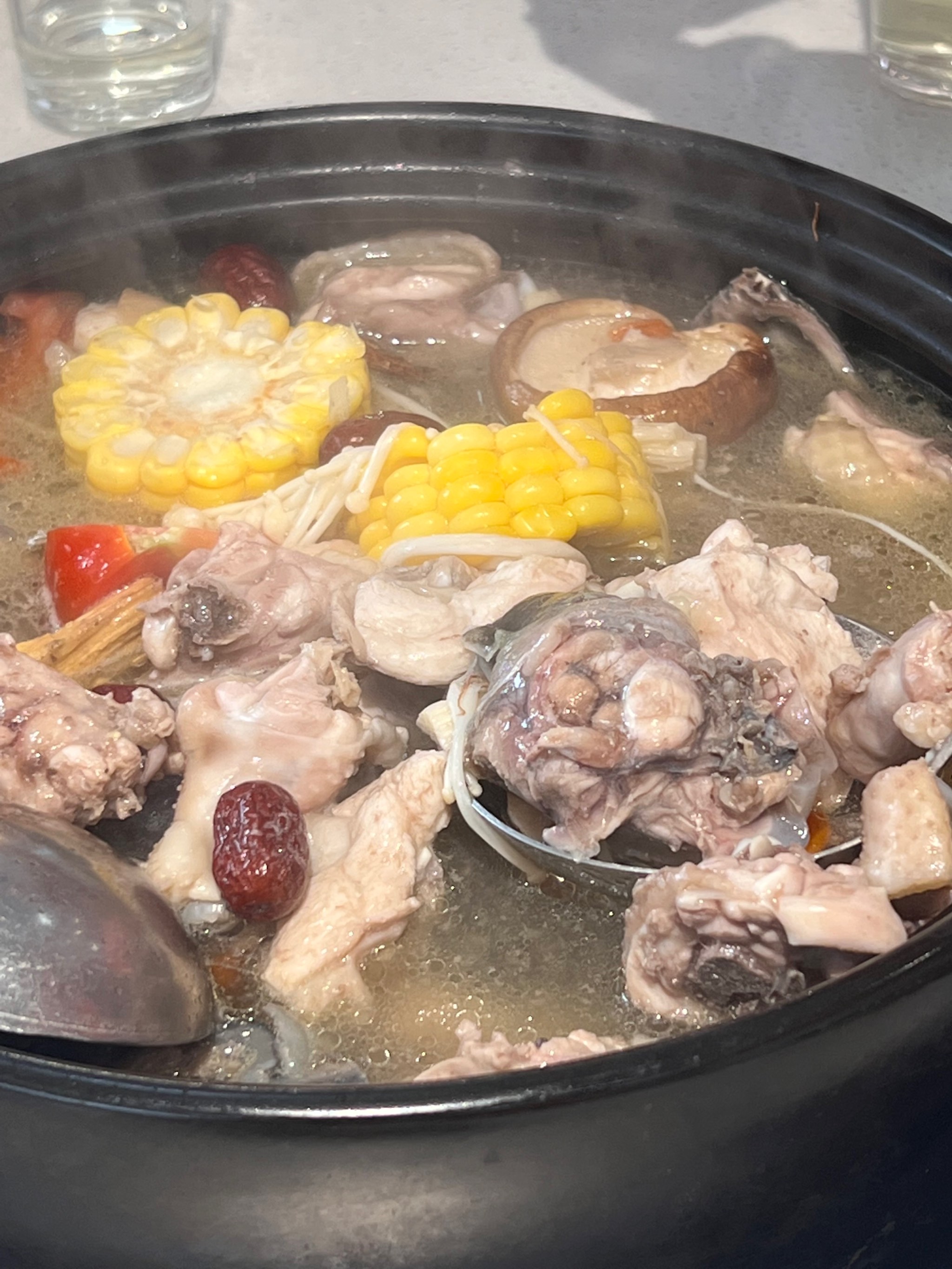 甲鱼炖鸡的做法(天麻甲鱼炖鸡的做法)