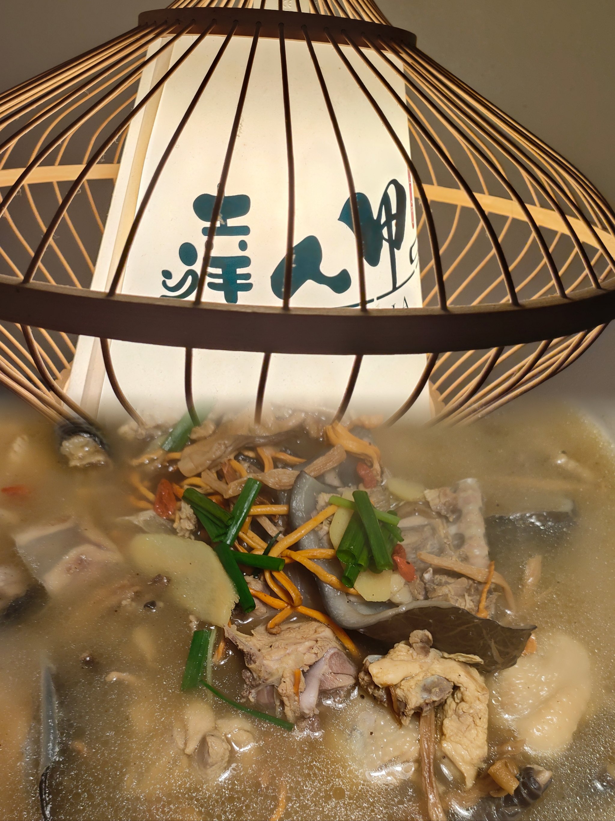 甲鱼炖鸡的做法(天麻甲鱼炖鸡的做法)